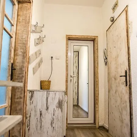Charming One-bedroom *