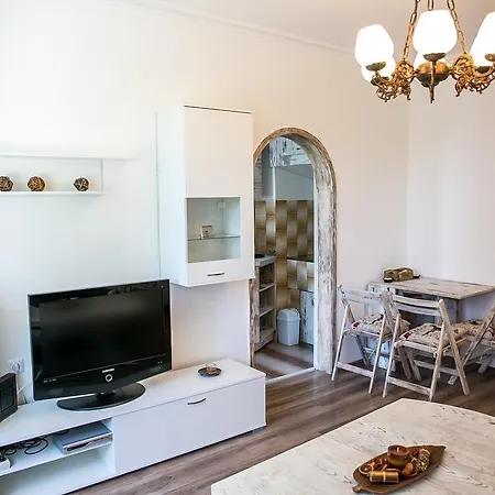 Charming One-bedroom Apartment