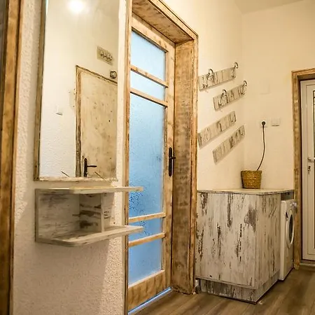 Charming One-bedroom *