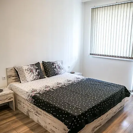 Charming One-bedroom Apartamento *