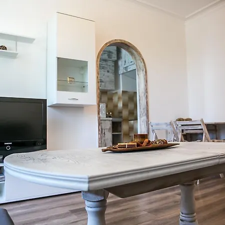 Apartamento Charming One-bedroom